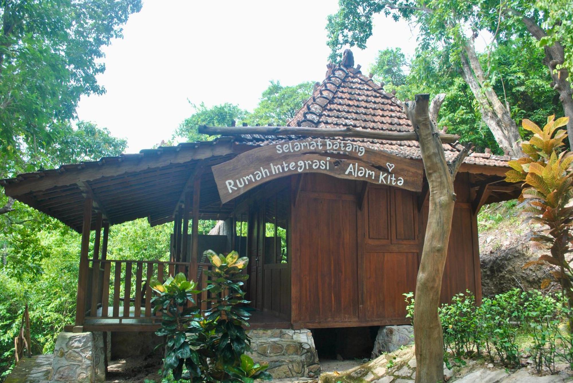 Hotel Alam Kita Karimunjawa-Inseln Exterior foto