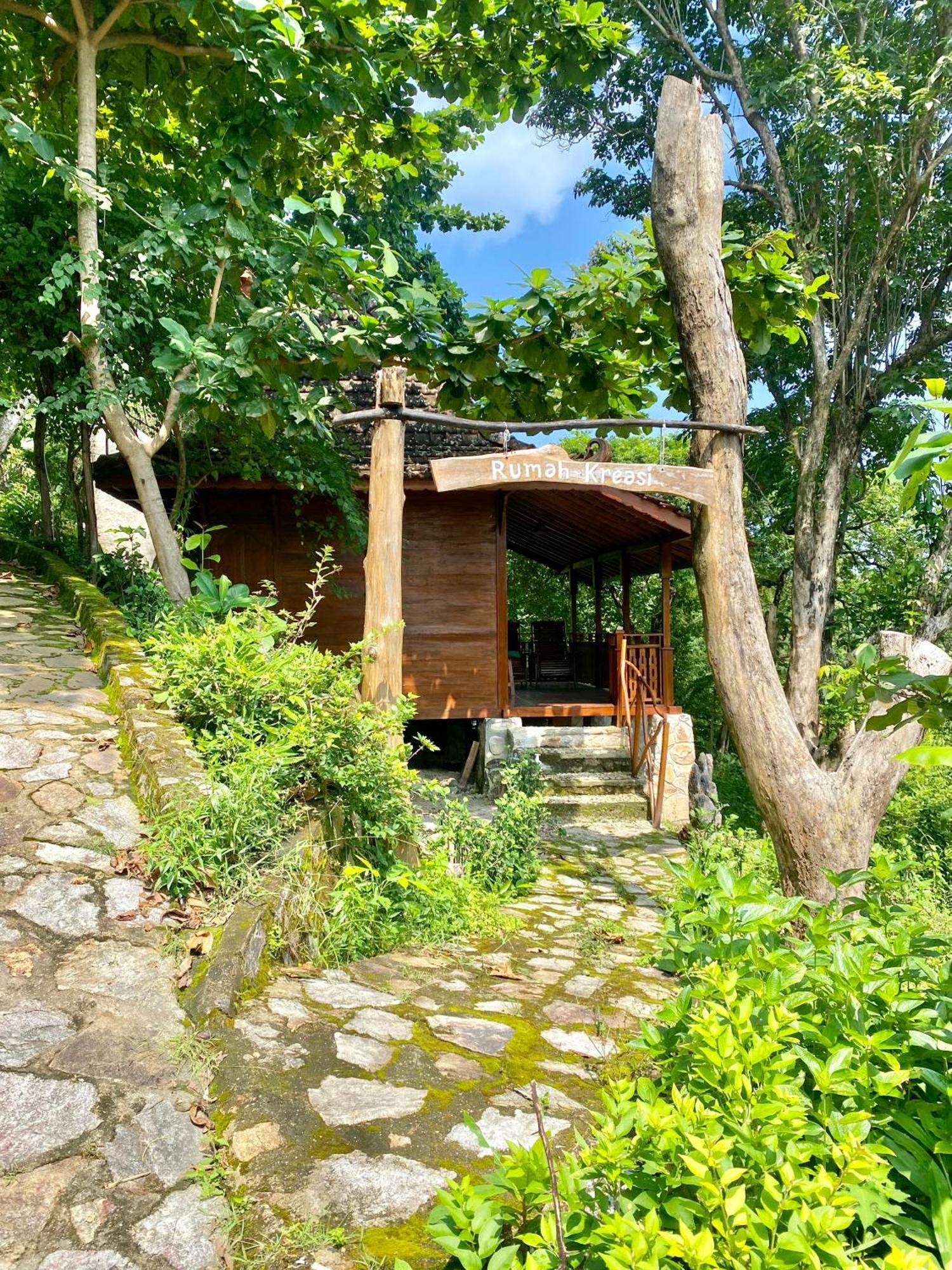 Hotel Alam Kita Karimunjawa-Inseln Exterior foto
